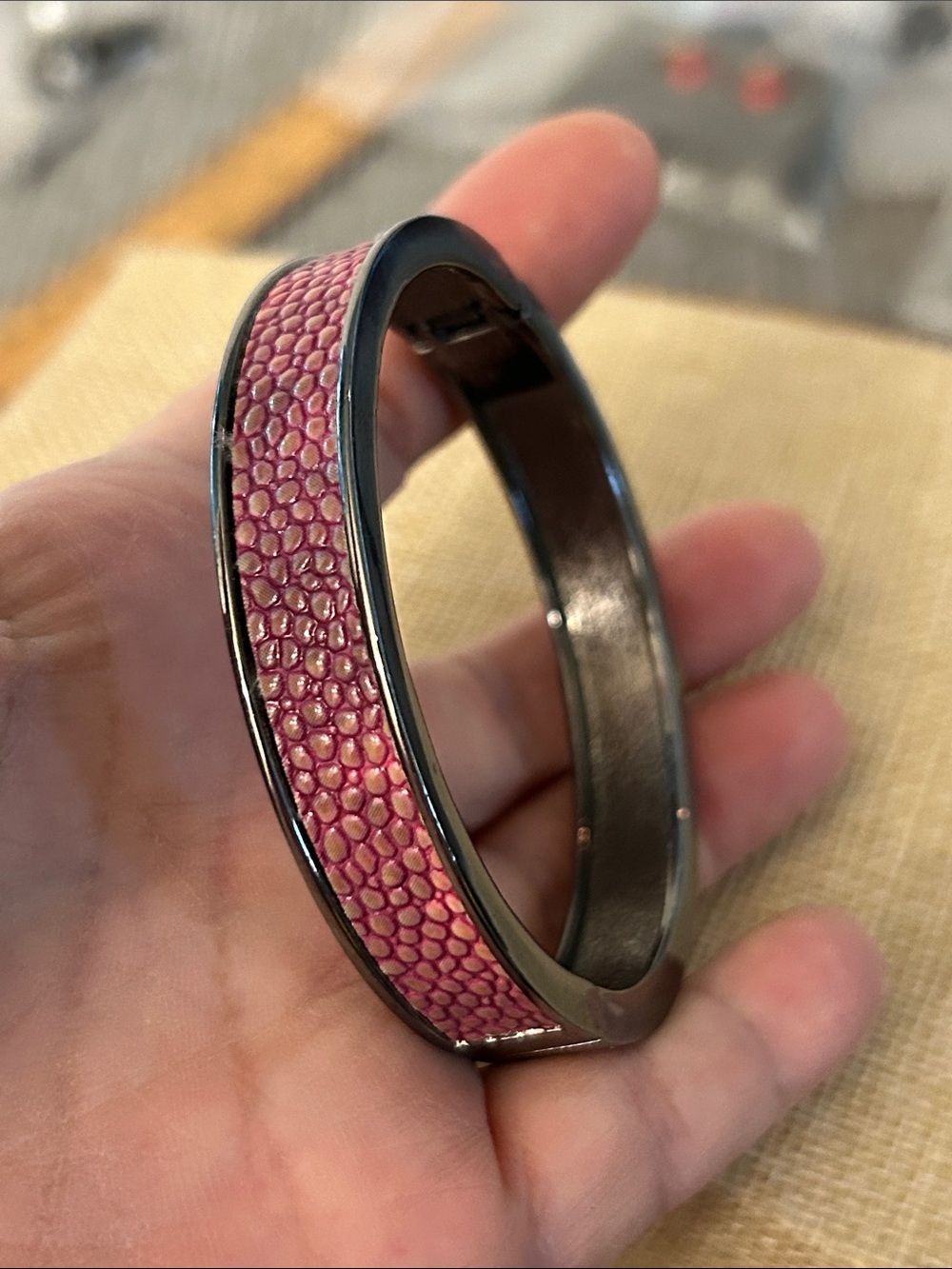 10/$30 Pink Textured clamper Bangle Bracelet - Women's Fashion Jewelry stamped